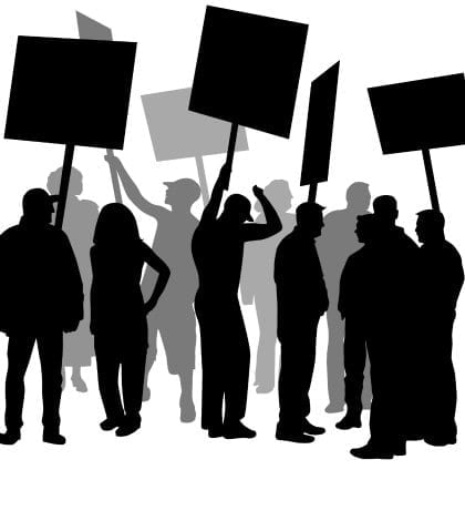 2208955_HiResUNION PICKETS 420 2208955_HiResUNION PICKETS 420