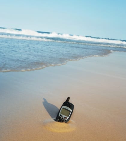 iStock_phone in beach