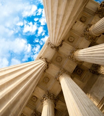 iStock_courthouse iStock_courthouse