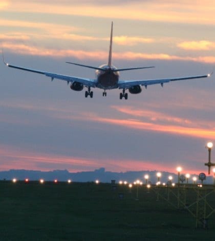 iStock_000002517934 PLANE TAKE OFF 420 iStock_000002517934 PLANE TAKE OFF 420