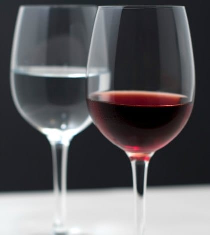WINE & WATER_000006949846 420 WINE & WATER_000006949846 420