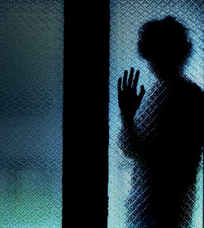 Silhouette worker stress 000006663269 420 Silhouette worker stress 000006663269 420