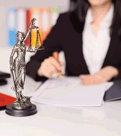 iStock-514154354 Women lawyer