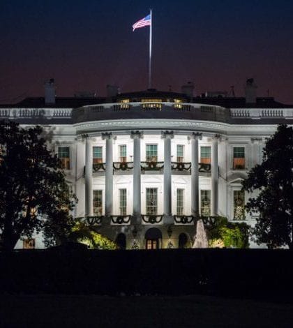White House at Night The White House at Night (stock image)