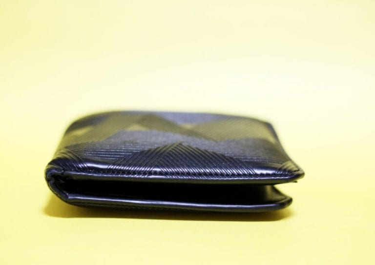black-wallet-picture-id1162592948
