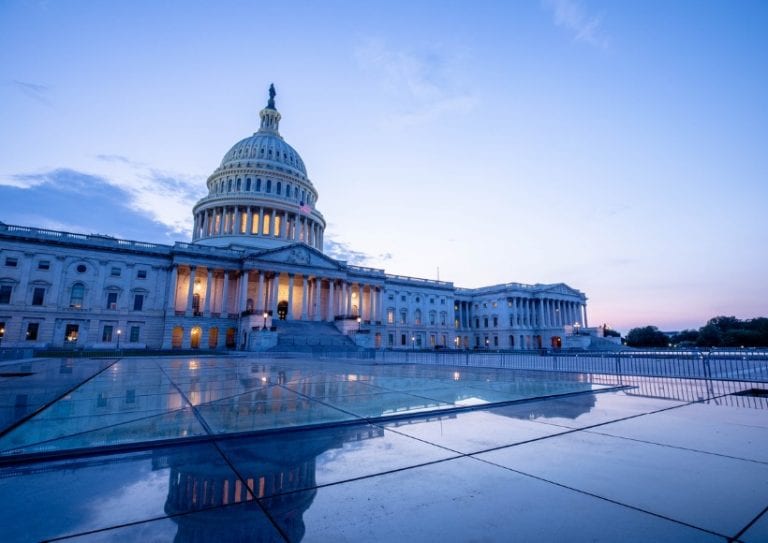 capitol-building-in-washington-dc-picture-id1176605881
