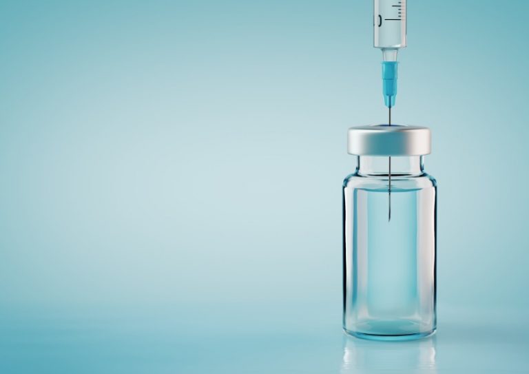 vaccination-or-drug-concept-image-picture-id1267049795 vaccination-or-drug-concept-image-picture-id1267049795