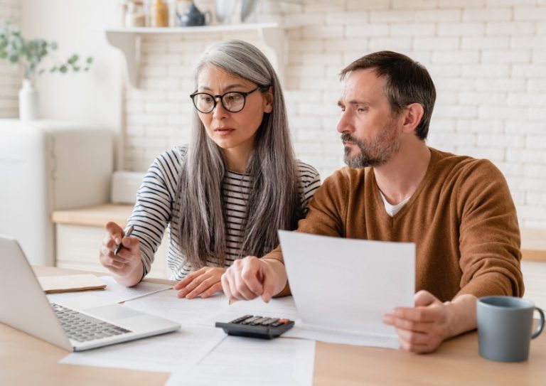 mature-middleaged-couple-family-wife-and-husband-counting-funds-picture-id1328351997 mature-middleaged-couple-family-wife-and-husband-counting-funds-picture-id1328351997