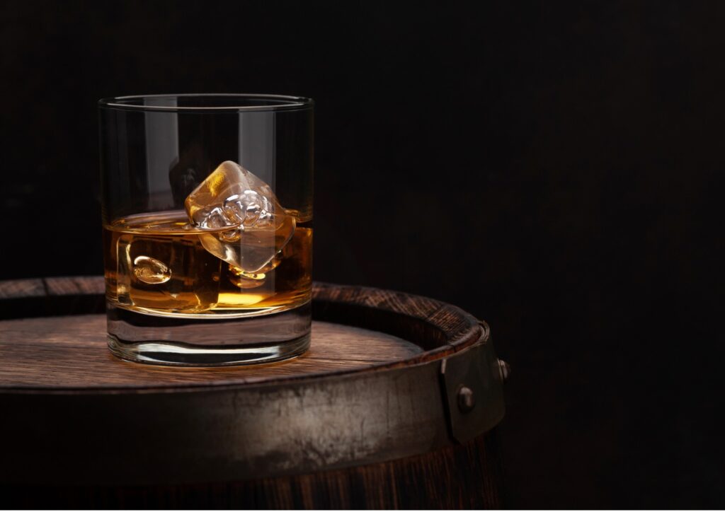 scotch-whiskey-glass-picture-id1288968311